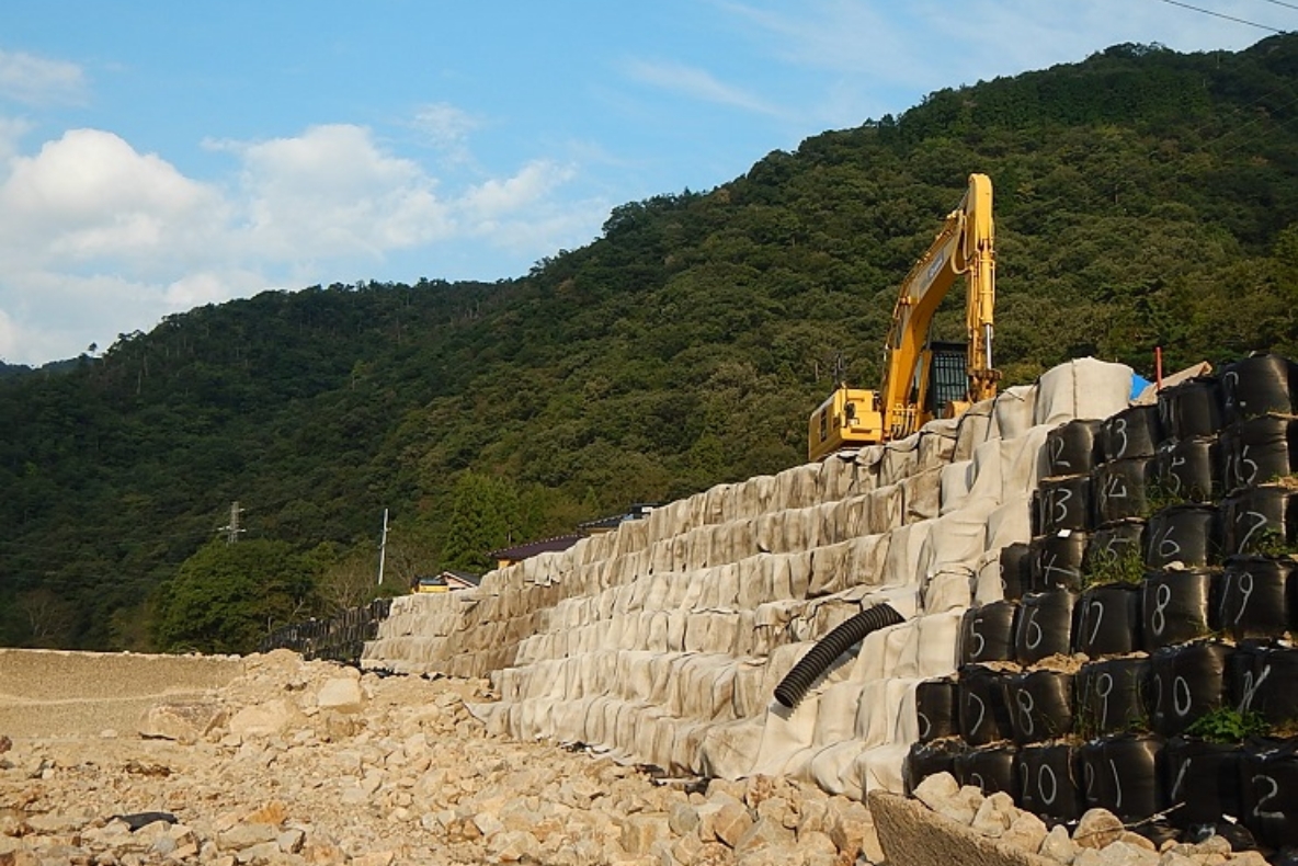 災害復旧 土のう被覆